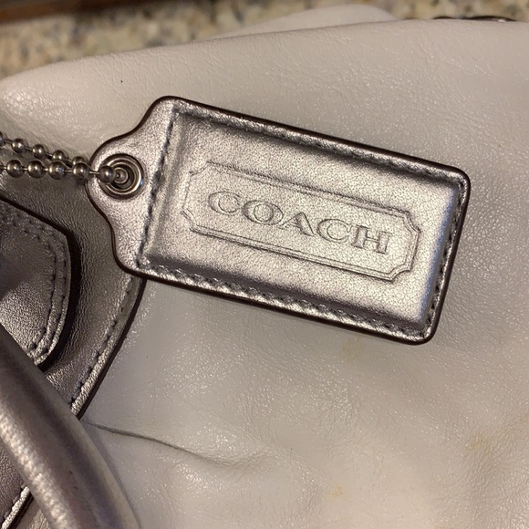 White Coach handbag - Picture 5 of 5